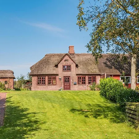 Vakantiehuis Cozy In *